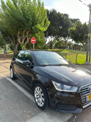 אאודי A1 Sportback אוט' 1.0 (95 כ''ס) בנזין 2018 למכירה בגבעתיים