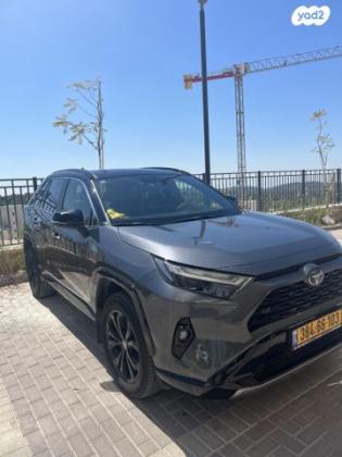 טויוטה RAV4 הייבריד E-motion Sky הייבריד אוט' 2.5 (178 כ''ס) בנזין 2023 למכירה בבית שמש