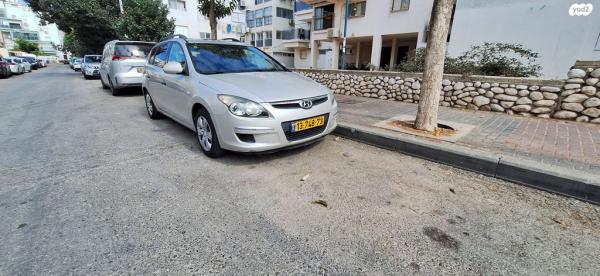 יונדאי i30CW Inspire סטיישן אוט' 1.6 (126 כ''ס) בנזין 2010 למכירה באשדוד