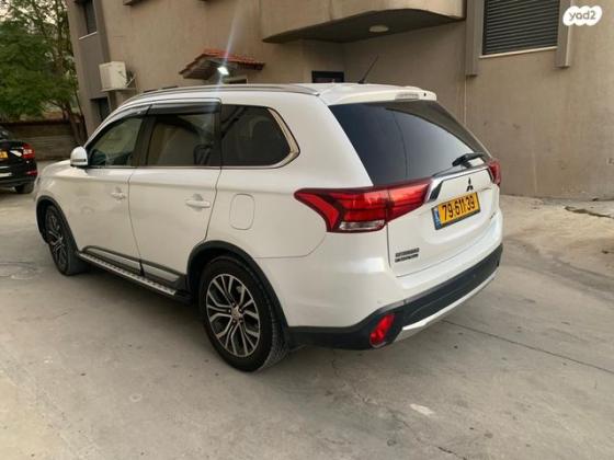 מיצובישי אאוטלנדר Premium אוט' 7 מק' 2.0 (150 כ''ס) בנזין 2016 למכירה במשהד