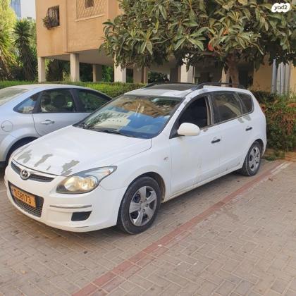 יונדאי i30CW Inspire סטיישן אוט' 1.6 (126 כ''ס) בנזין 2010 למכירה בבאר שבע