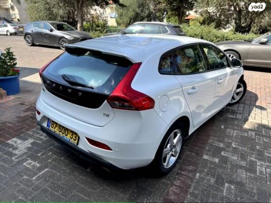 וולוו V40 T4 Kinetic Plus אוט' 1.6 (180 כ"ס) בנזין 2016 למכירה במבשרת ציון