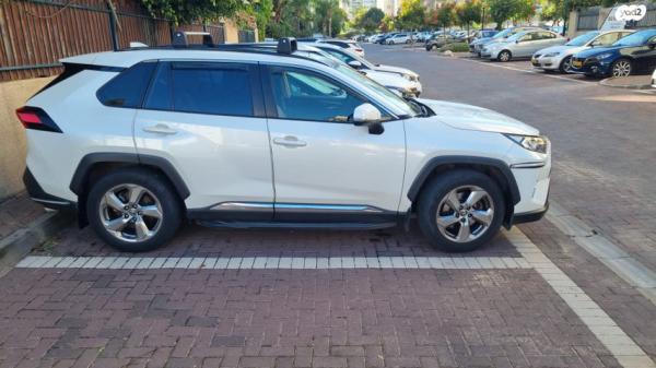 טויוטה RAV4 ארוך Extreme אוט' 2.0 (175 כ''ס) בנזין 2020 למכירה בתל אביב יפו