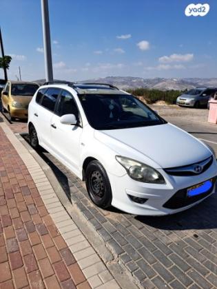 יונדאי i30CW Inspire סטיישן אוט' 1.6 (126 כ''ס) בנזין 2011 למכירה בכפר תפוח