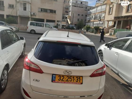 יונדאי i30 Inspire סטיישן אוט' 1.6 (135 כ"ס) בנזין 2014 למכירה בבני ברק