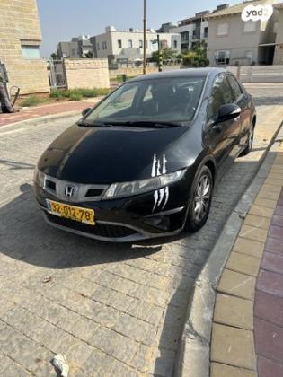 הונדה סיוויק האצ'בק החדשה Comfort אוט' 1.8 (140 כ''ס) בנזין 2011 למכירה במזכרת בתיה