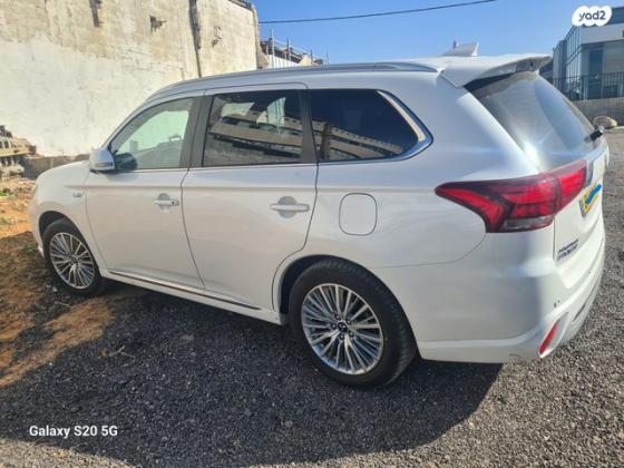 מיצובישי אאוטלנדר PHEV 4X4 Luxury הייבריד אוט' 5 מק' 2.4 (135 כ''ס) היברידי חשמל / בנזין 2020 למכירה בפתח תקווה