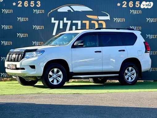 טויוטה לנד קרוזר ארוך 4X4 TS אוט' דיזל 7 מק' 2.8 (177 כ''ס) דיזל 2019 למכירה בחיפה