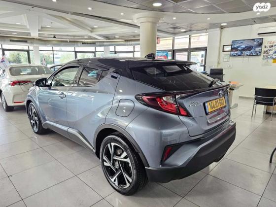 טויוטה C-HR Chic הייבריד אוט' 1.8 (98 כ"ס) בנזין 2022 למכירה ברמלה