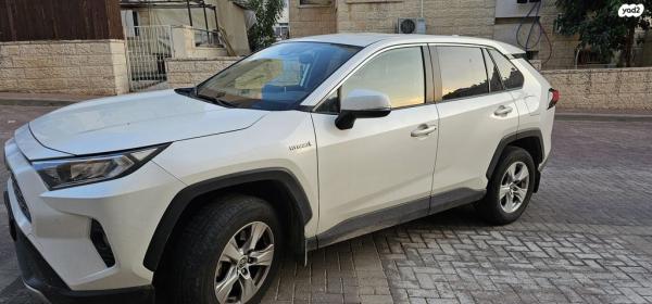 טויוטה RAV4 הייבריד E-xperience הייבריד 5 דל' אוט' 2.5 (178 כ''ס) בנזין 2021 למכירה בירושלים