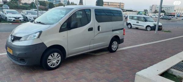 ניסאן NV200 Upper ידני דיזל 5 מק' 1.5 (90 כ''ס) דיזל 2013 למכירה בכפר סבא