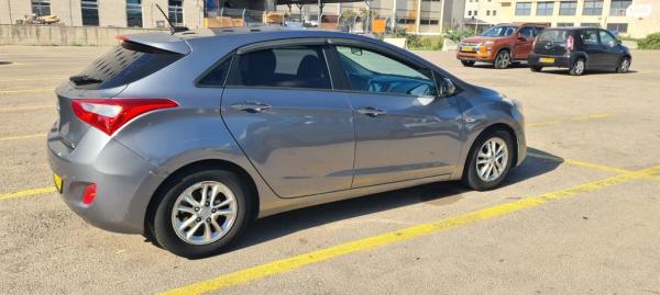 יונדאי i30 Premium אוט' 1.6 (135 כ''ס) בנזין 2014 למכירה בתל אביב יפו