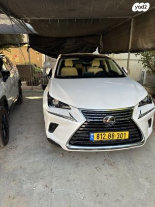 לקסוס NX NX300H Luxury הייבריד אוט' 2.5 (155 כ''ס) בנזין 2019 למכירה באחיטוב