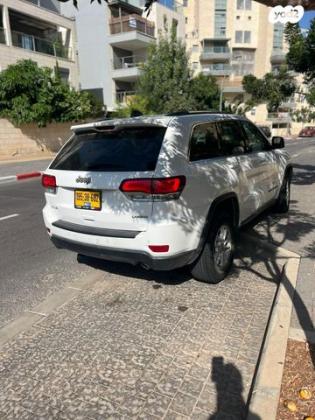 ג'יפ / Jeep גרנד צ'ירוקי 4X4 Laredo אוט' 5 מק' 3.6 (295 כ''ס) בנזין 2021 למכירה בראש העין