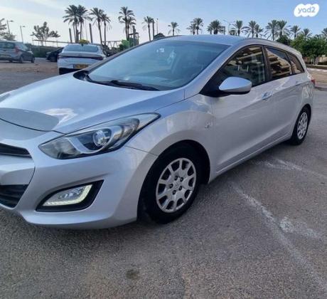 יונדאי i30 Inspire סטיישן אוט' 1.6 (135 כ"ס) בנזין 2014 למכירה בהרצליה