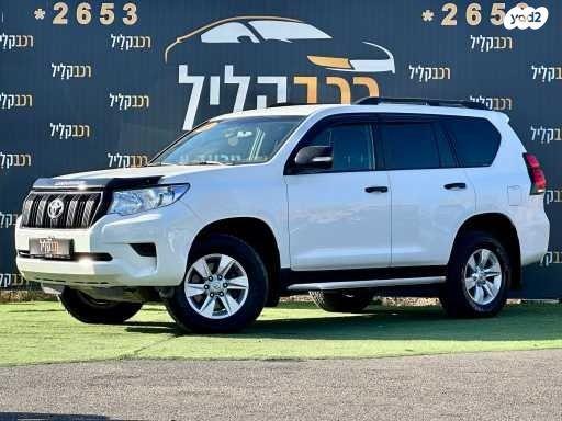 טויוטה לנד קרוזר ארוך 4X4 TS אוט' דיזל 7 מק' 2.8 (177 כ''ס) דיזל 2019 למכירה בחיפה