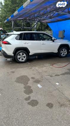 טויוטה RAV4 הייבריד E-xperience הייבריד 5 דל' אוט' 2.5 (178 כ''ס) בנזין 2020 למכירה בראש העין