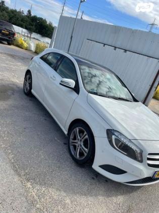 מרצדס A-Class A180 Urban אוט' 1.6 (122 כ"ס) בנזין 2015 למכירה בחולון