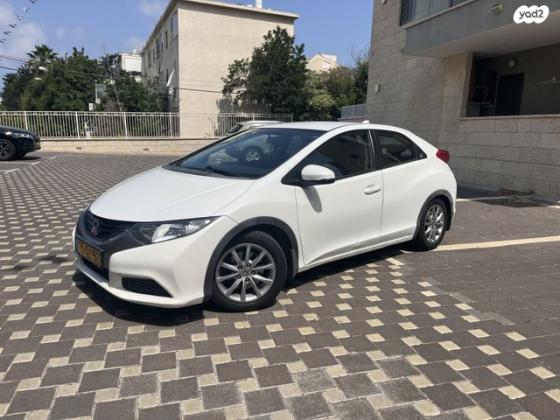 הונדה סיוויק האצ'בק החדשה Comfort אוט' 1.8 (142 כ''ס) בנזין 2013 למכירה בחיפה