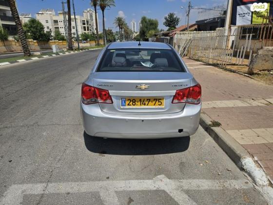 שברולט קרוז LS סדאן אוט' 1.6 (124 כ"ס) בנזין 2011 למכירה ברמלה