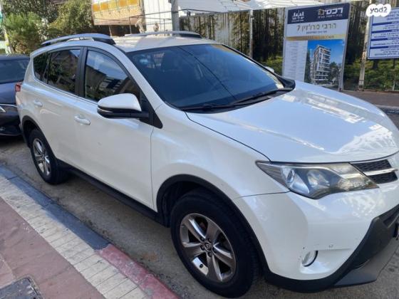 טויוטה RAV4 ארוך 4X4 GLI MC אוט' 2.0 (152 כ"ס) בנזין 2015 למכירה ברמת גן