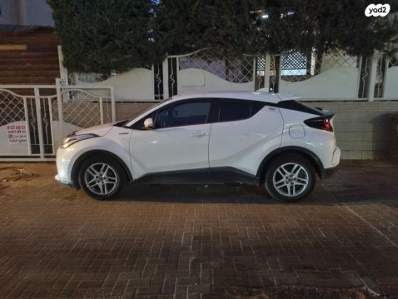 טויוטה C-HR Chic הייבריד אוט' 1.8 (98 כ"ס) בנזין 2020 למכירה בטירה