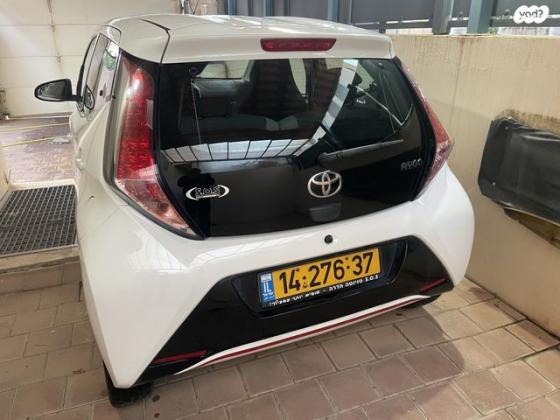 טויוטה אייגו (AYGO) X-Play אוט' 1.0 (69 כ"ס) בנזין 2016 למכירה בכפר יונה