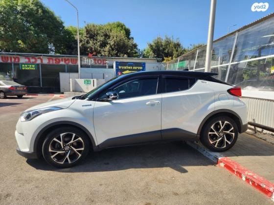 טויוטה C-HR Chic הייבריד אוט' 1.8 (98 כ"ס) בנזין 2019 למכירה בנתניה