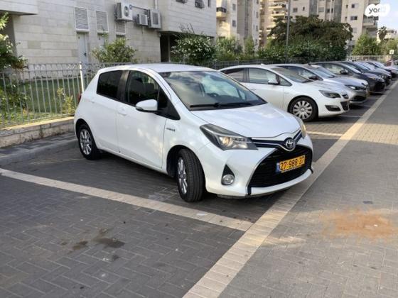 טויוטה יאריס הייבריד Style אוט' 1.5 (73 כ"ס) בנזין 2016 למכירה בפתח תקווה