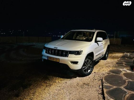 ג'יפ / Jeep גרנד צ'ירוקי 4X4 Laredo + SR אוט' 3.6 (282 כ''ס) בנזין 2018 למכירה בטבריה