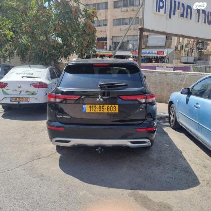 מיצובישי אאוטלנדר Premium אוט' 7 מק' 2.5 (181 כ"ס) בנזין 2022 למכירה בירושלים