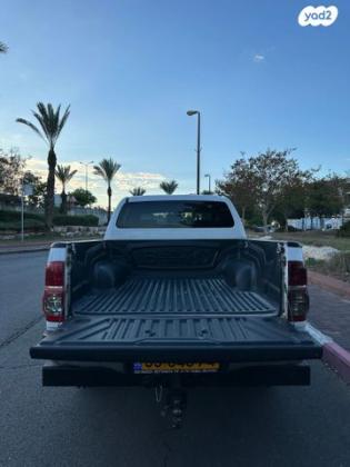 טויוטה היילקס ויגו 4X4 4X4 דאבל קבינה אוט' דיזל 3.0 (171 כ''ס) דיזל 2011 למכירה בחולון