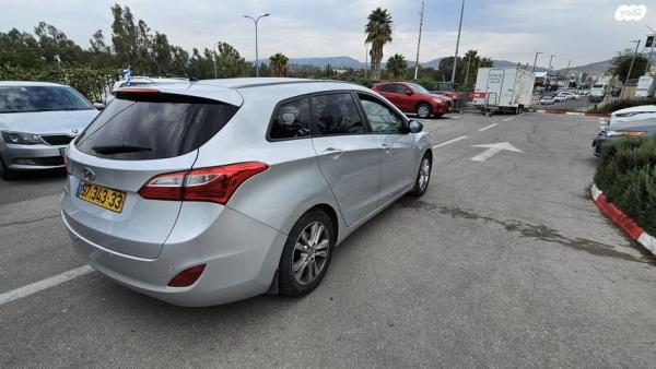 יונדאי i30 Inspire סטיישן אוט' 1.6 (135 כ"ס) בנזין 2015 למכירה בבית שמש