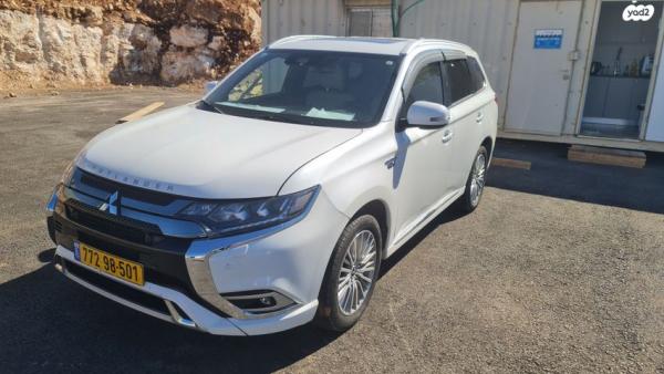 מיצובישי אאוטלנדר PHEV 4X4 Luxury הייבריד אוט' 5 מק' 2.4 (135 כ''ס) היברידי חשמל / בנזין 2019 למכירה בהרצליה