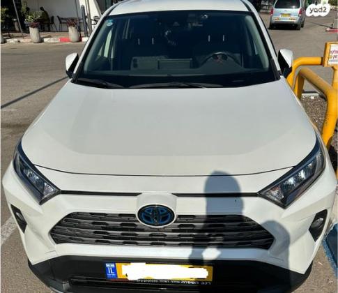 טויוטה RAV4 הייבריד E-xperience הייבריד 5 דל' אוט' 2.5 (178 כ''ס) בנזין 2020 למכירה בראש העין