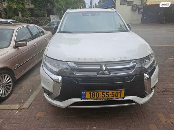 מיצובישי אאוטלנדר PHEV 4X4 Luxury הייבריד אוט' 5 מק' 2.0 (121 כ"ס) היברידי חשמל / בנזין 2018 למכירה בהרצליה