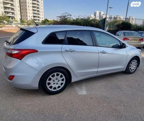 יונדאי i30 Inspire סטיישן אוט' 1.6 (135 כ"ס) בנזין 2014 למכירה בהרצליה