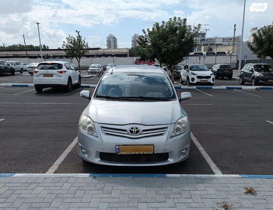 טויוטה אוריס SR אוט' 1.6 (124 כ"ס) בנזין 2010 למכירה בבת ים