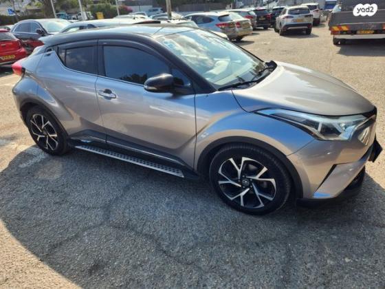 טויוטה C-HR Chic הייבריד אוט' 1.8 (98 כ"ס) בנזין 2018 למכירה בראשון לציון