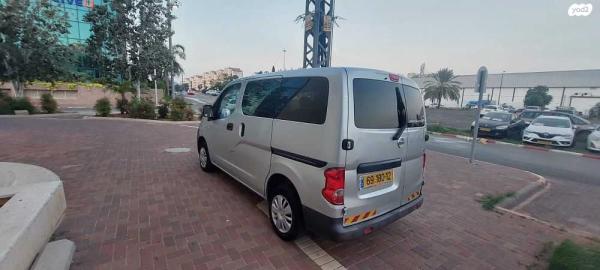 ניסאן NV200 Upper ידני דיזל 5 מק' 1.5 (90 כ''ס) דיזל 2013 למכירה בכפר סבא