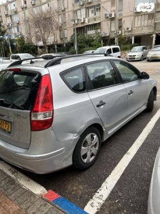 יונדאי i30CW Inspire סטיישן אוט' 1.6 (126 כ''ס) בנזין 2010 למכירה בתל אביב יפו