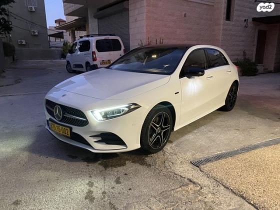 מרצדס A-Class A250E AMG הייבריד הצ'בק אוט' 1.3 (160 כ''ס) היברידי חשמל / בנזין 2021 למכירה ביפיע