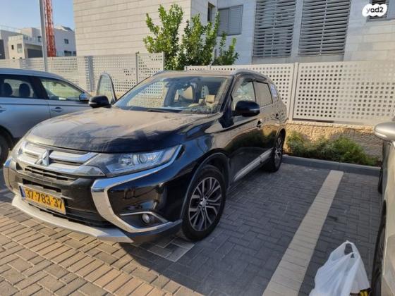 מיצובישי אאוטלנדר Premium אוט' 7 מק' 2.0 (150 כ''ס) בנזין 2015 למכירה בראש העין