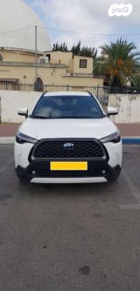 טויוטה קורולה קרוס 4X2 Dynamic אוט' 1.8 (97 כ''ס) בנזין 2022 למכירה בבני ברק