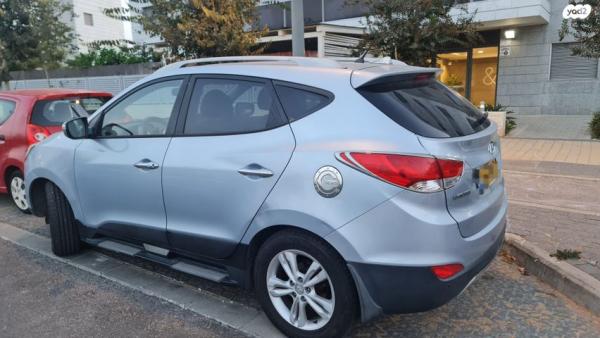 יונדאי iX35 Inspire אוט' 2.0 (163 כ''ס) בנזין 2011 למכירה בראש העין