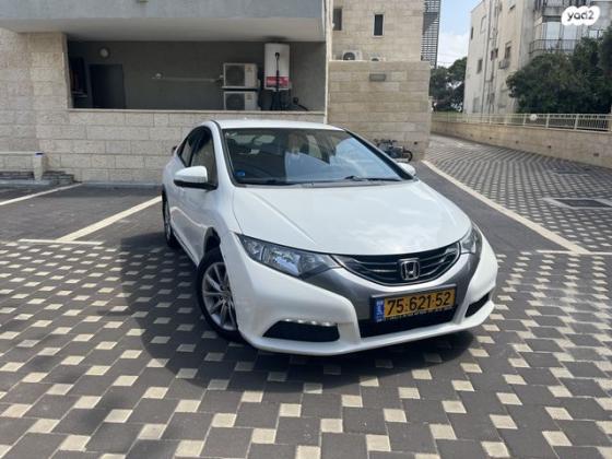 הונדה סיוויק האצ'בק החדשה Comfort אוט' 1.8 (142 כ''ס) בנזין 2013 למכירה בחיפה