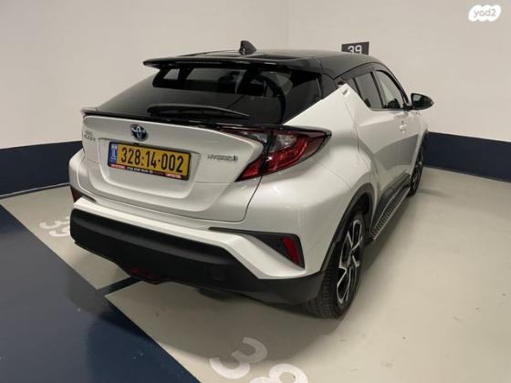 טויוטה C-HR Chic הייבריד אוט' 1.8 (98 כ"ס) בנזין 2020 למכירה במחניים