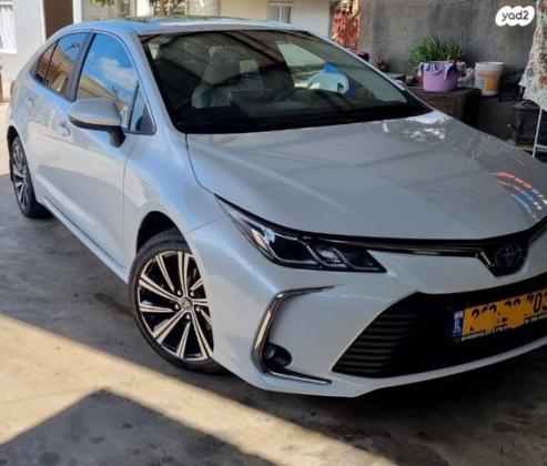 טויוטה קורולה הייבריד Limited סדאן אוט' 1.8 (98 כ''ס) בנזין 2022 למכירה בביר אל מכסור