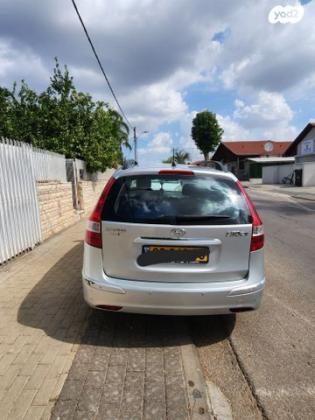 יונדאי i30CW Inspire סטיישן אוט' 1.6 (126 כ''ס) בנזין 2010 למכירה בראשון לציון