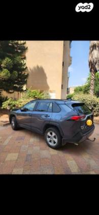 טויוטה RAV4 הייבריד 4X4 E-xperience הייבריד אוט' 2.5 (178 כ''ס) בנזין 2021 למכירה בחיפה